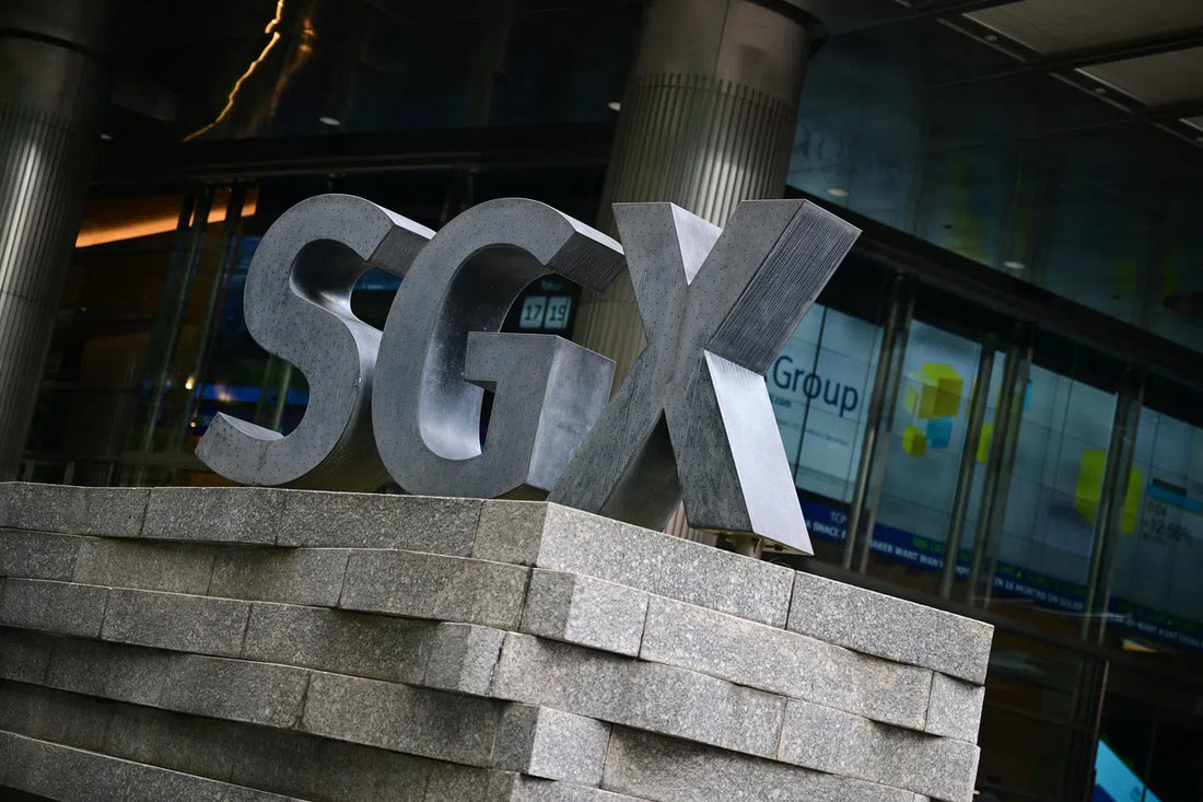 Singapore shares fall at Monday’s open; STI down 2.5%