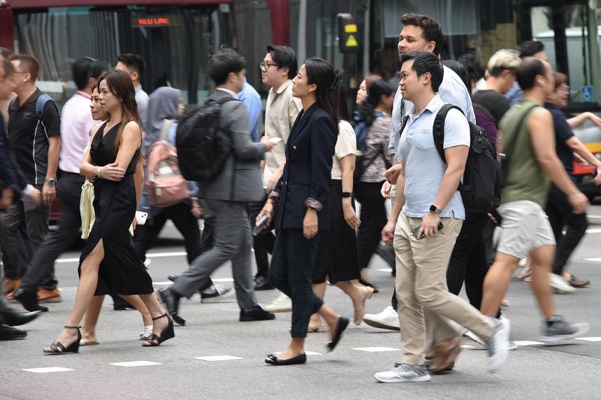 Singapore civil servants to get 0.45-month mid-year bonus