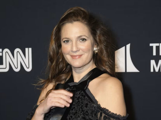 American actress Drew Barrymore uploads video of her eating popiah in Singapore, fans speculate when she was in town