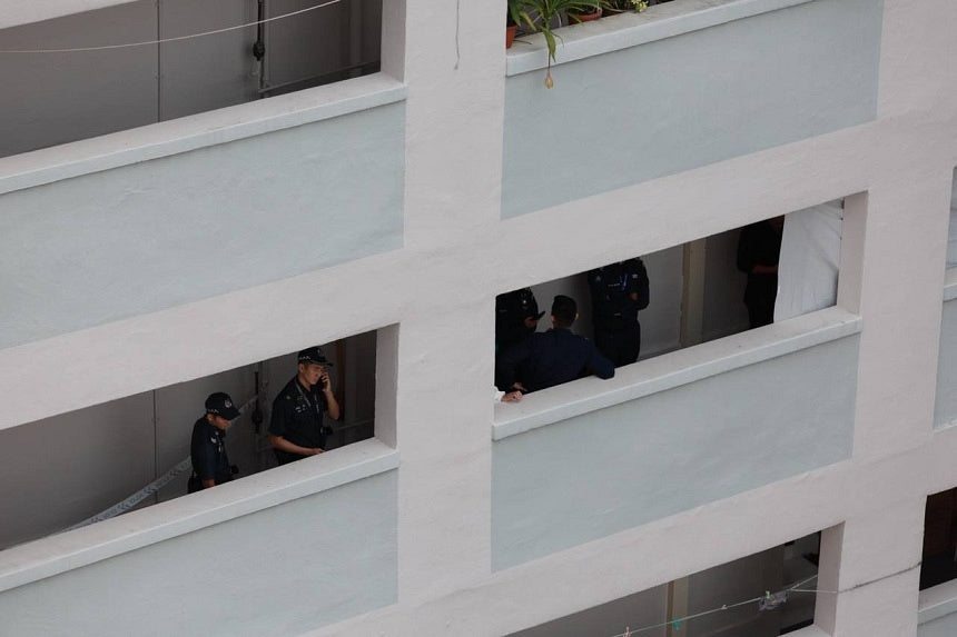 Man Dies in Fire Outside Potong Pasir HDB Flat