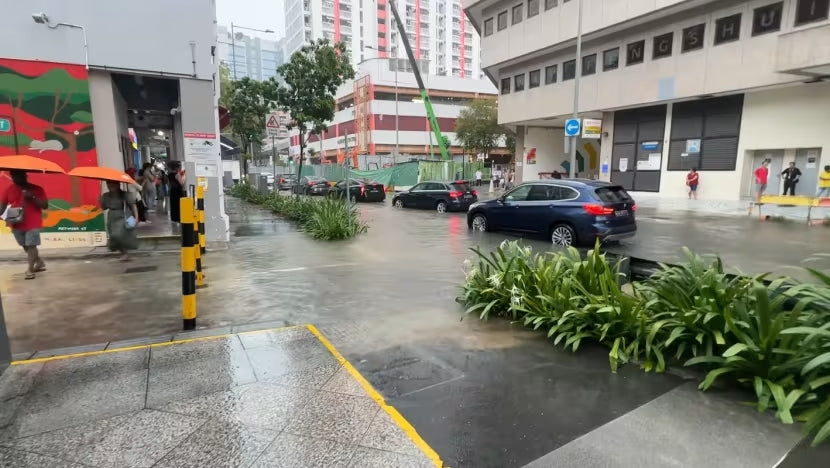 Flash Flood Hits Singapore’s Ophir Road After Heavy Rain